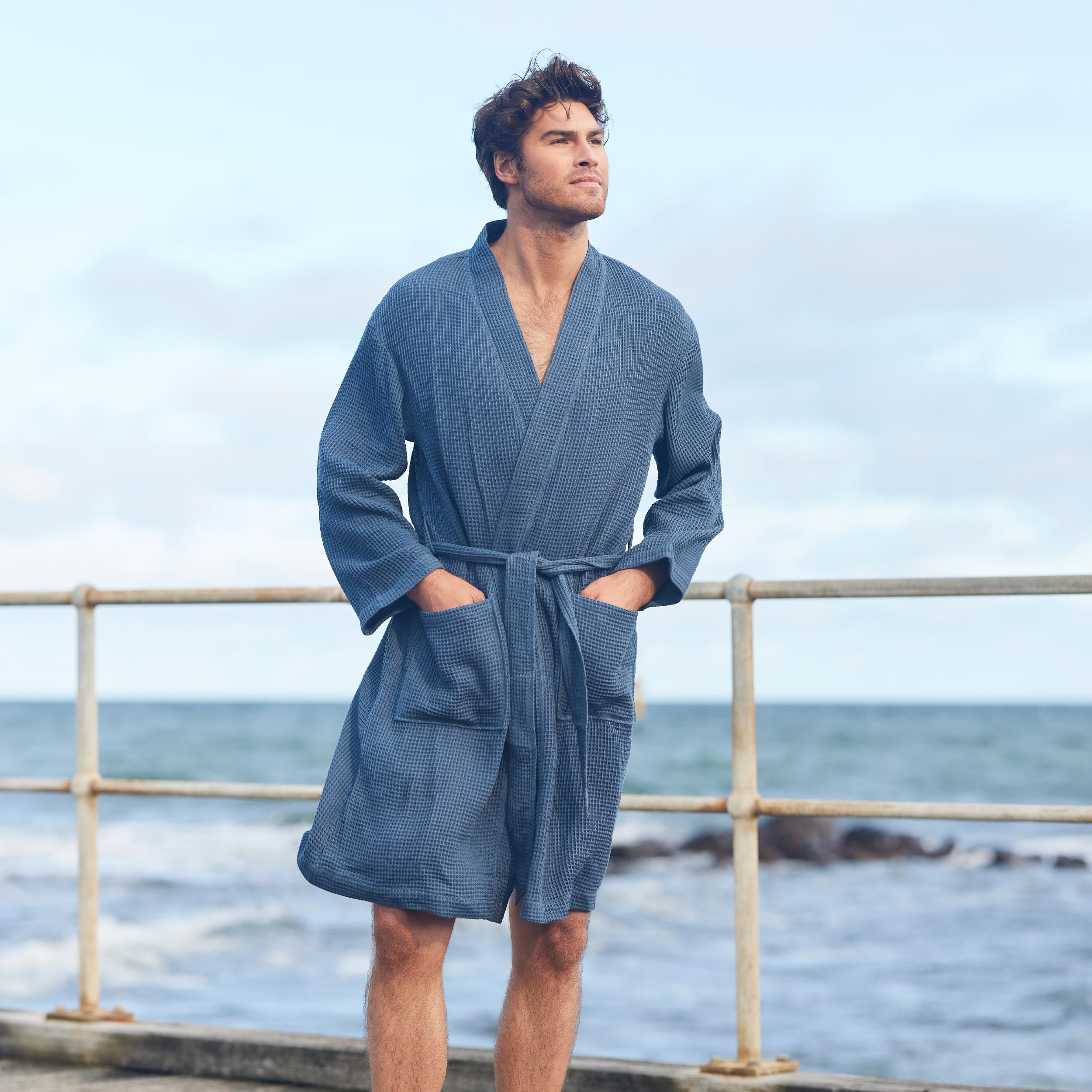 Men's Waffle Texture Bamboo Woven Robe Model Image 5